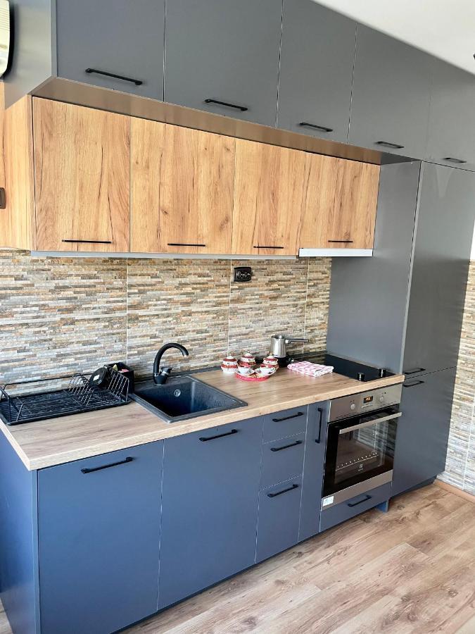 Luxury City Center Apartment Скопие Екстериор снимка