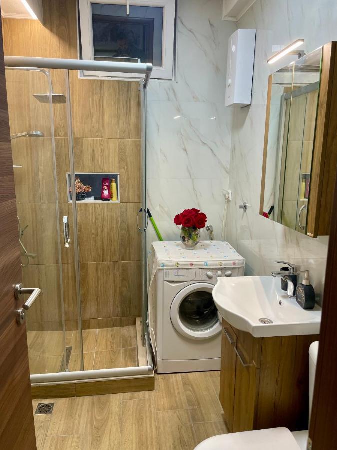 Luxury City Center Apartment Скопие Екстериор снимка