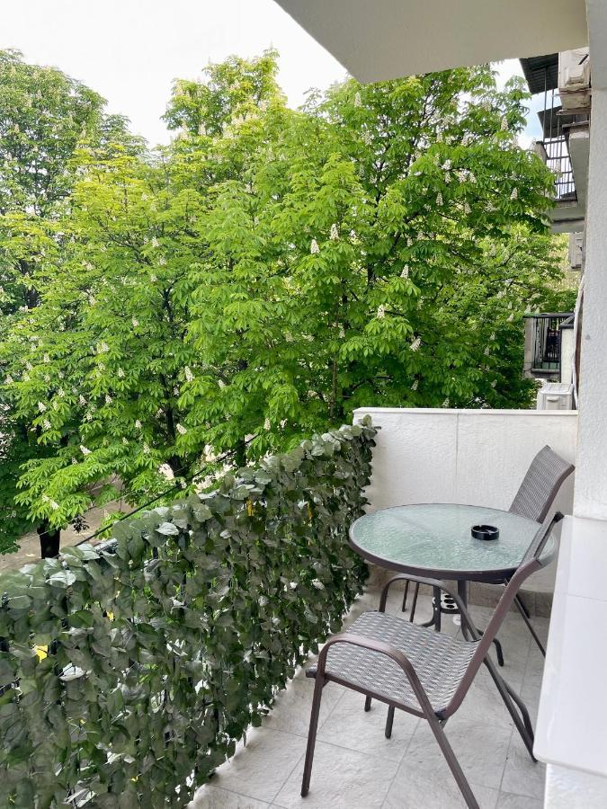 Luxury City Center Apartment Скопие Екстериор снимка