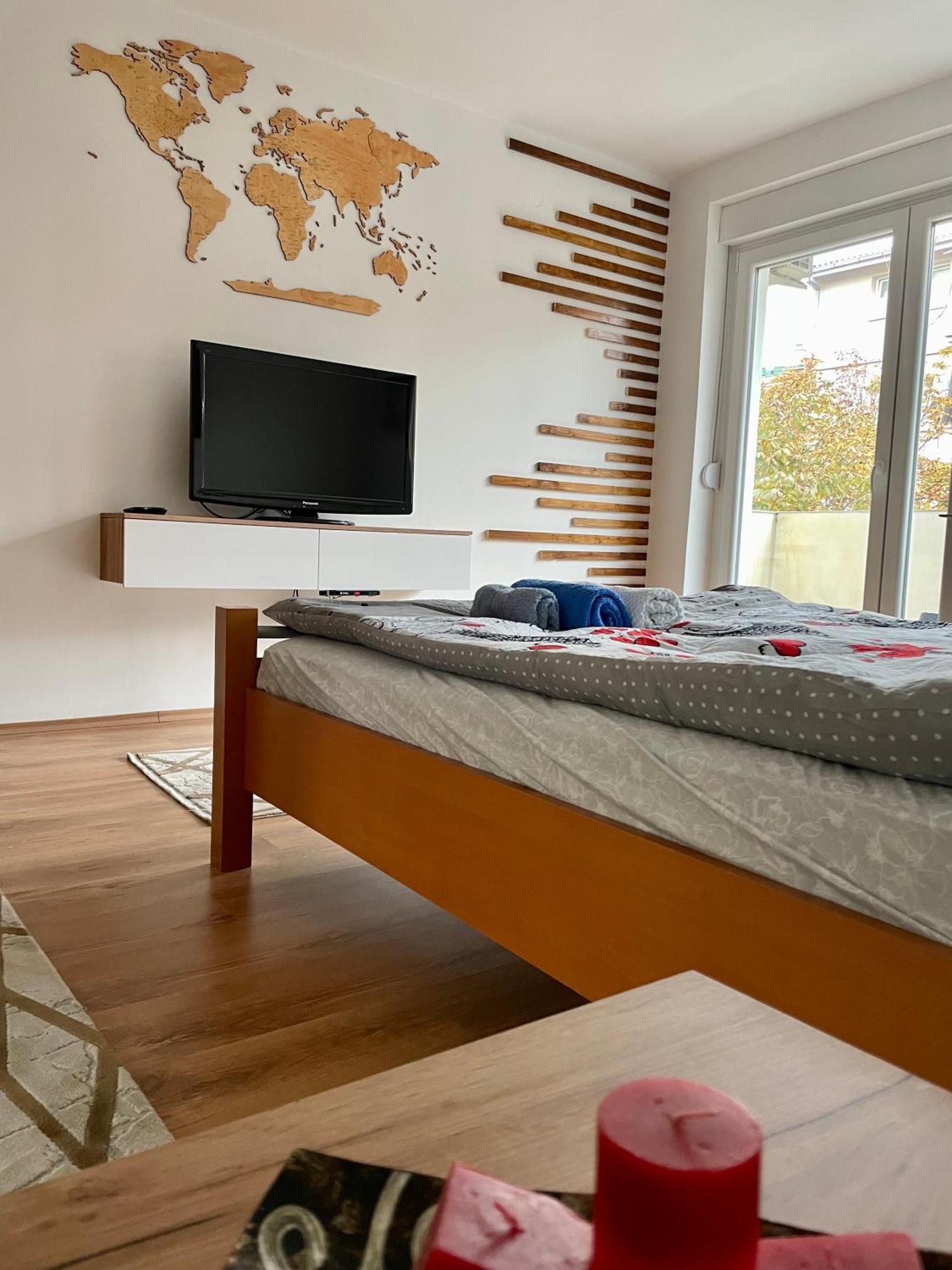 Luxury City Center Apartment Скопие Екстериор снимка