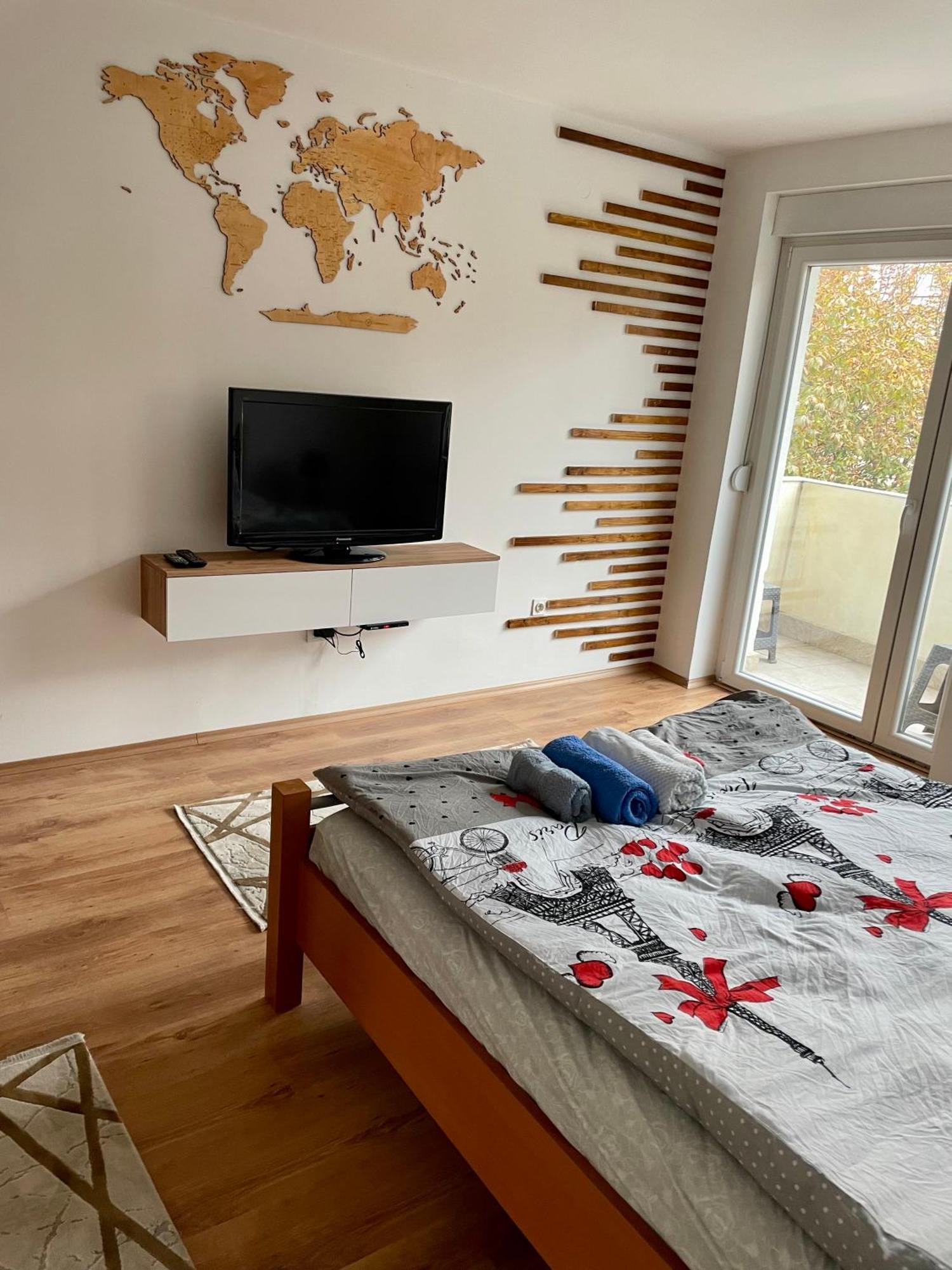 Luxury City Center Apartment Скопие Екстериор снимка